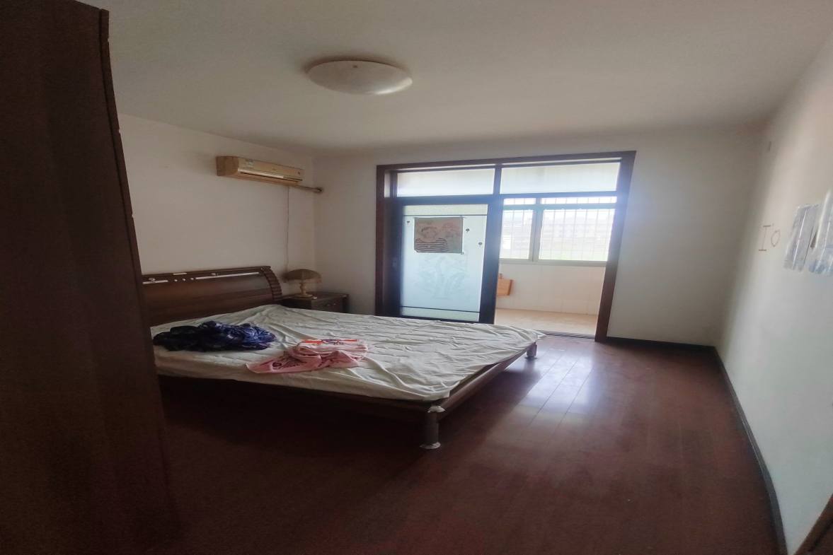 行署十单位家属房  4室2厅2卫   78.90万室内图