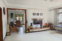 八一新村  3室2厅2卫    1300.0元/月