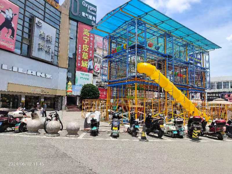 春园步行街--钻石街   53.0㎡      6000.0元/月室内图