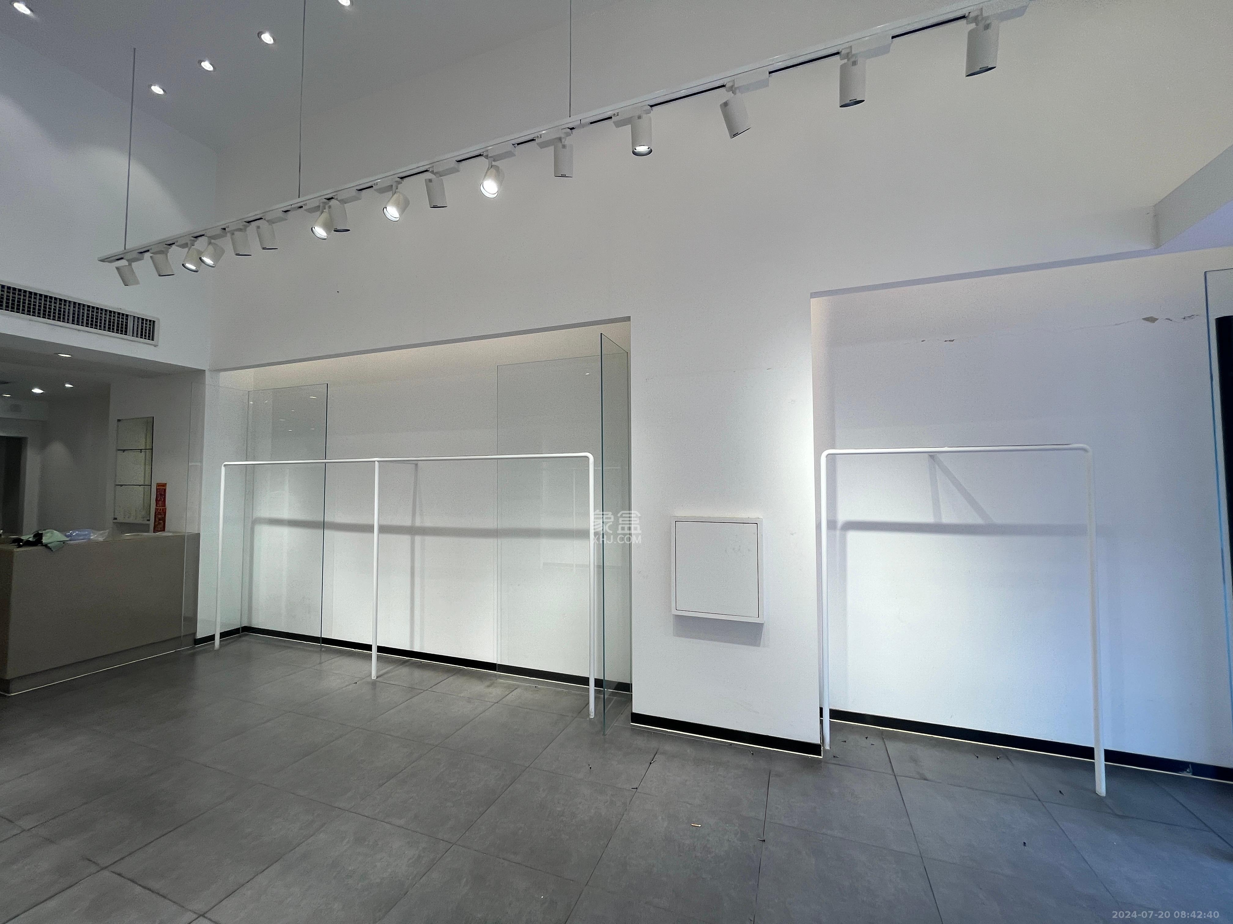 沁园春御院   68.0㎡      11800.0元/月室内图