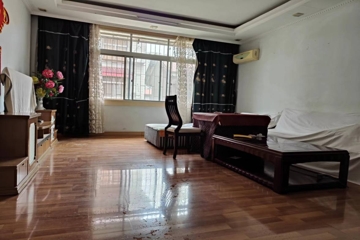 电力局家属楼 3室2厅1卫 1300.0元/月 电力局家属楼 3室2厅1卫 1300.0元/月室内图