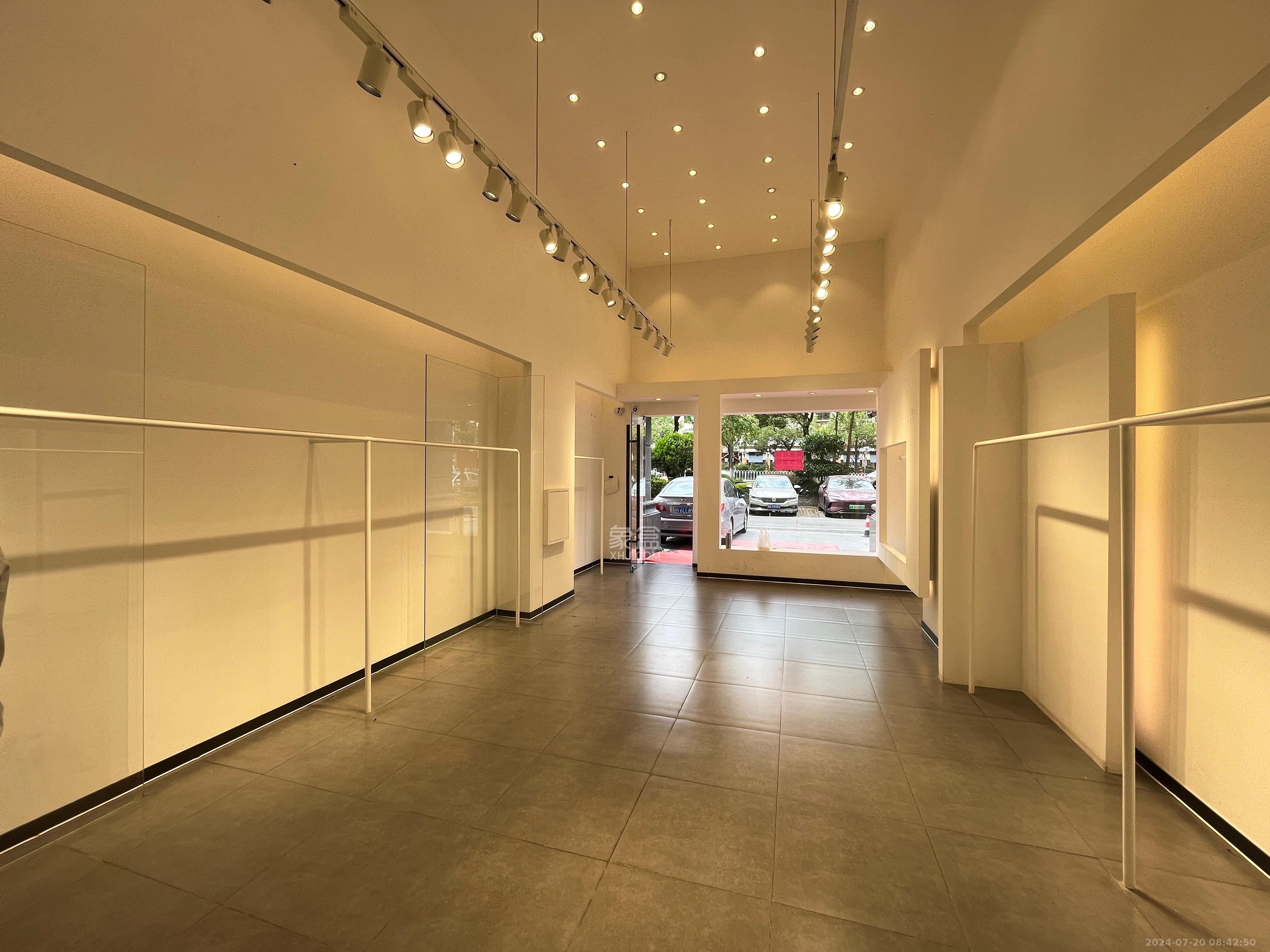 沁园春御院   68.0㎡      11800.0元/月室内图