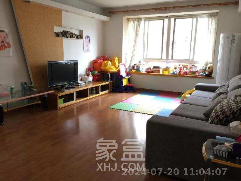 鑫天花园  3室2厅2卫   2400.00元/月室内图1