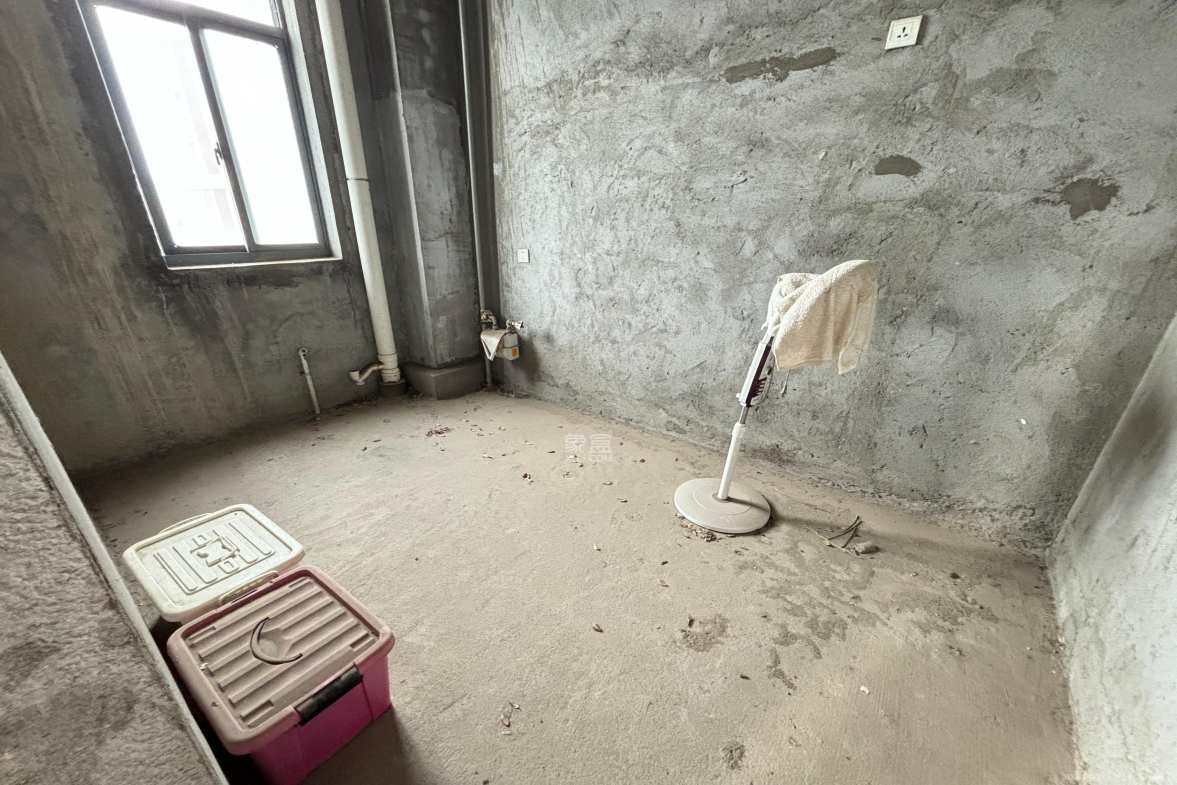 纳帕溪谷  4室2厅2卫   78.00万室内图