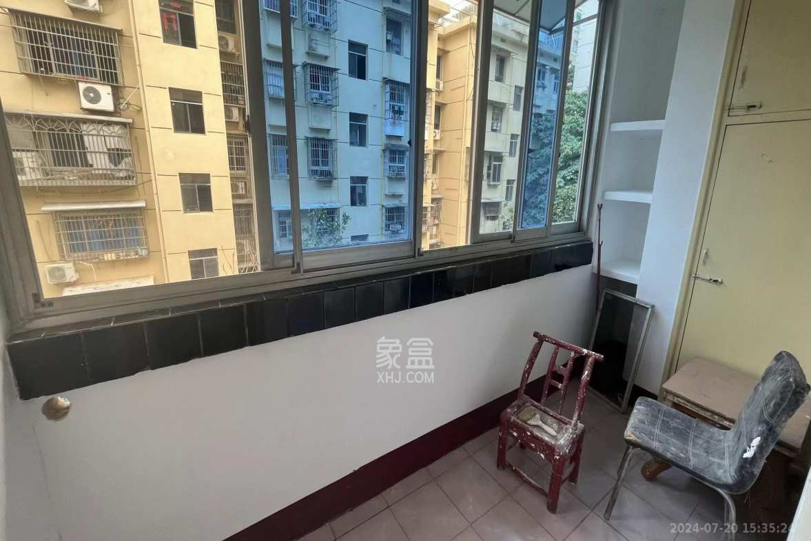 公交园小区（公交新村）  2室1厅1卫   1300.00元/月室内图