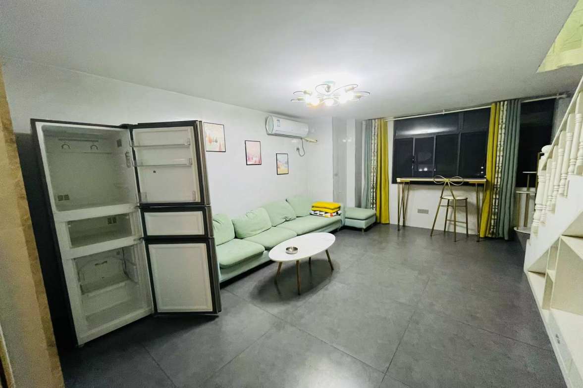 桃花缘  1室1厅1卫   1600.00元/月室内图
