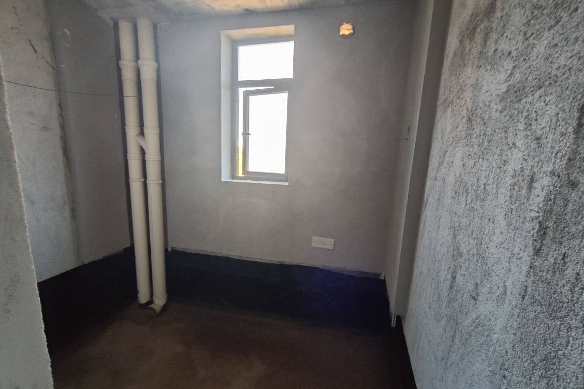 宁邦中心（二期公园里）  4室2厅2卫    98.8万客厅