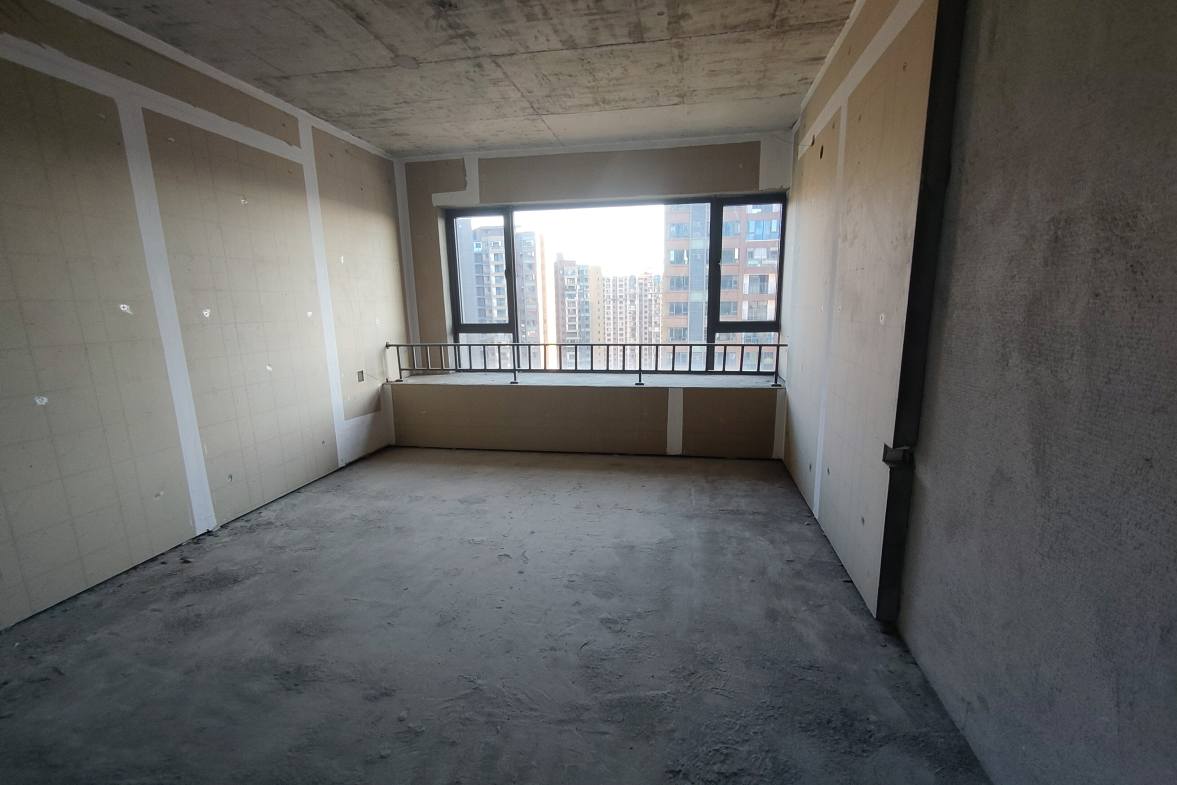 宁邦中心（二期公园里）  4室2厅2卫    98.8万客厅