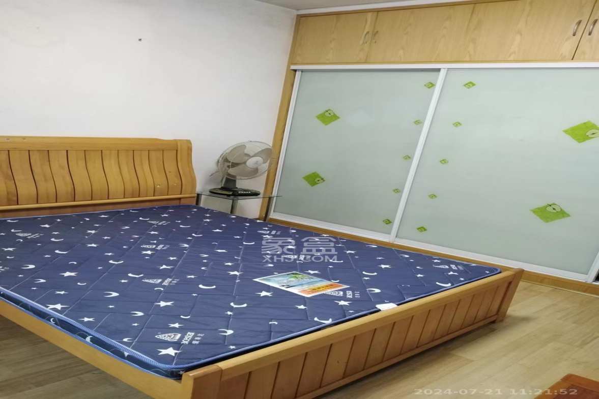 枫林美景  3室2厅2卫   2000.00元/月室内图