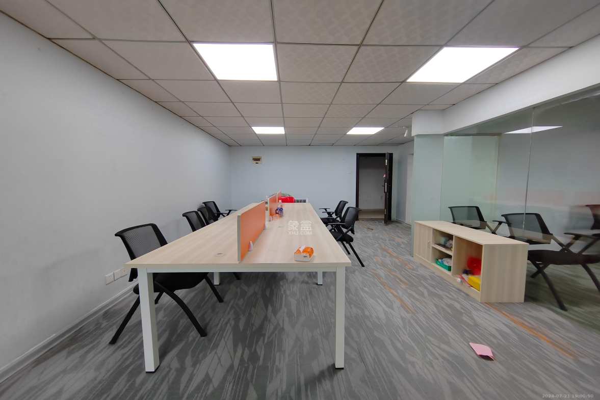 建鸿达现代公寓  1室2厅1卫   2200.00元/月室内图