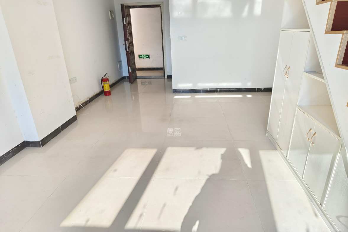 艾美潇湘  1室1厅1卫   1500.00元/月室内图
