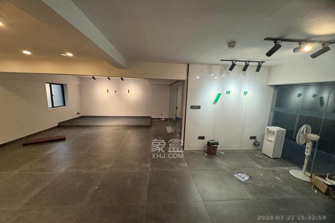 城市快线(新建大厦) 1室1厅1卫 5000.0元/月 城市快线(新建大厦) 1室1厅1卫 5000.0元/月室内图