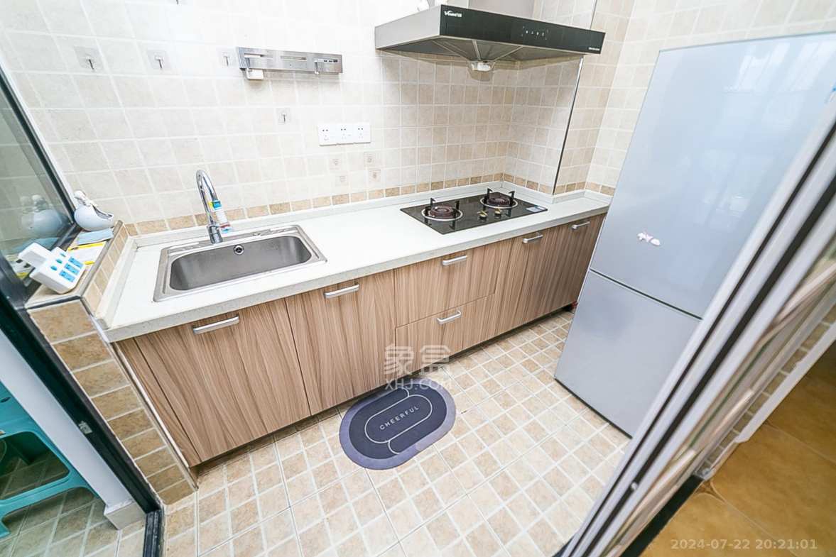 荣悦台 2室1厅1卫 2700.0元/月 荣悦台 2室1厅1卫 2700.0元/月室内图