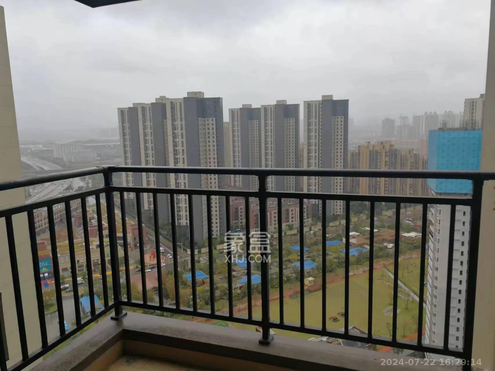 万科魅力之城  3室1厅1卫    2300.0元/月