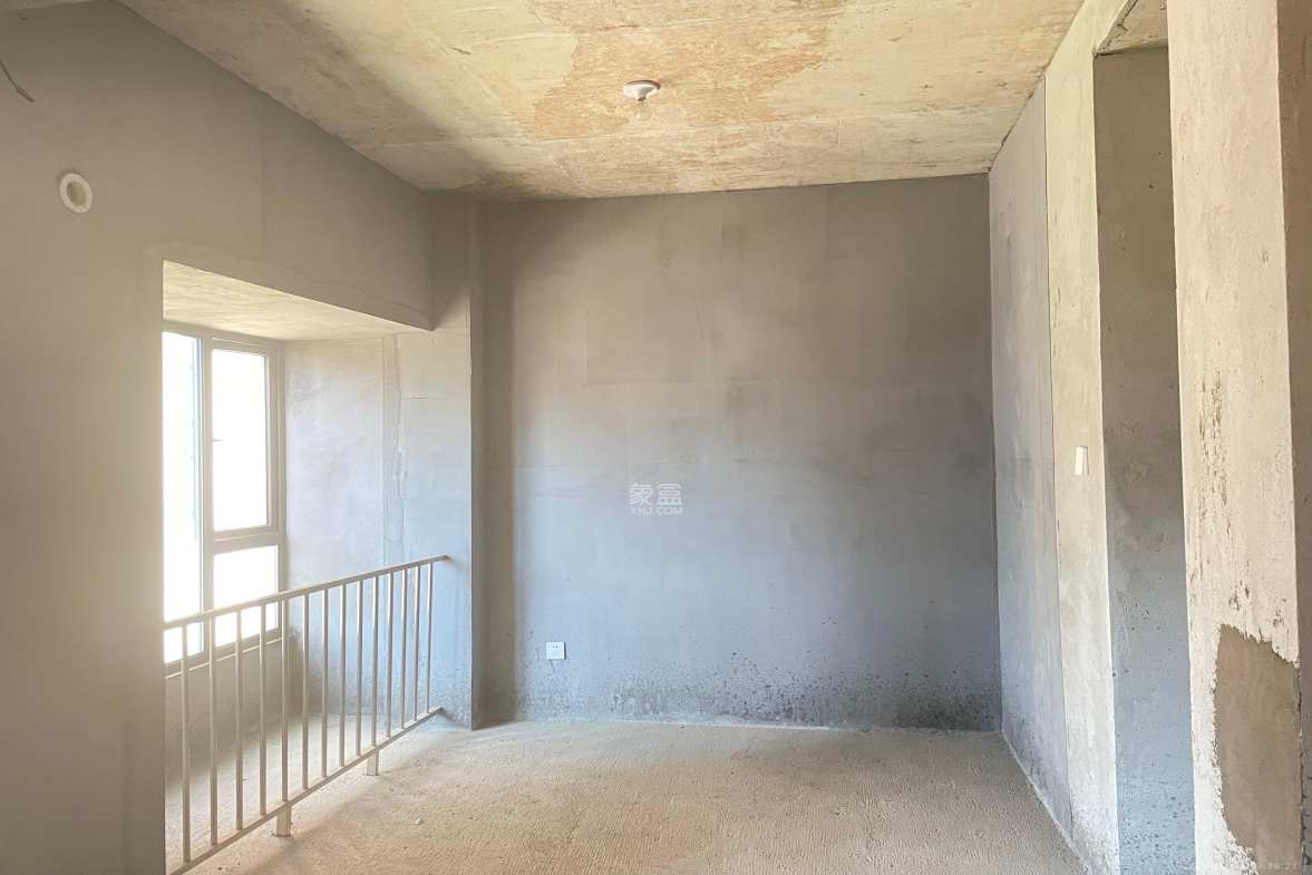 华银南苑融域  3室2厅1卫   2000.00元/月室内图