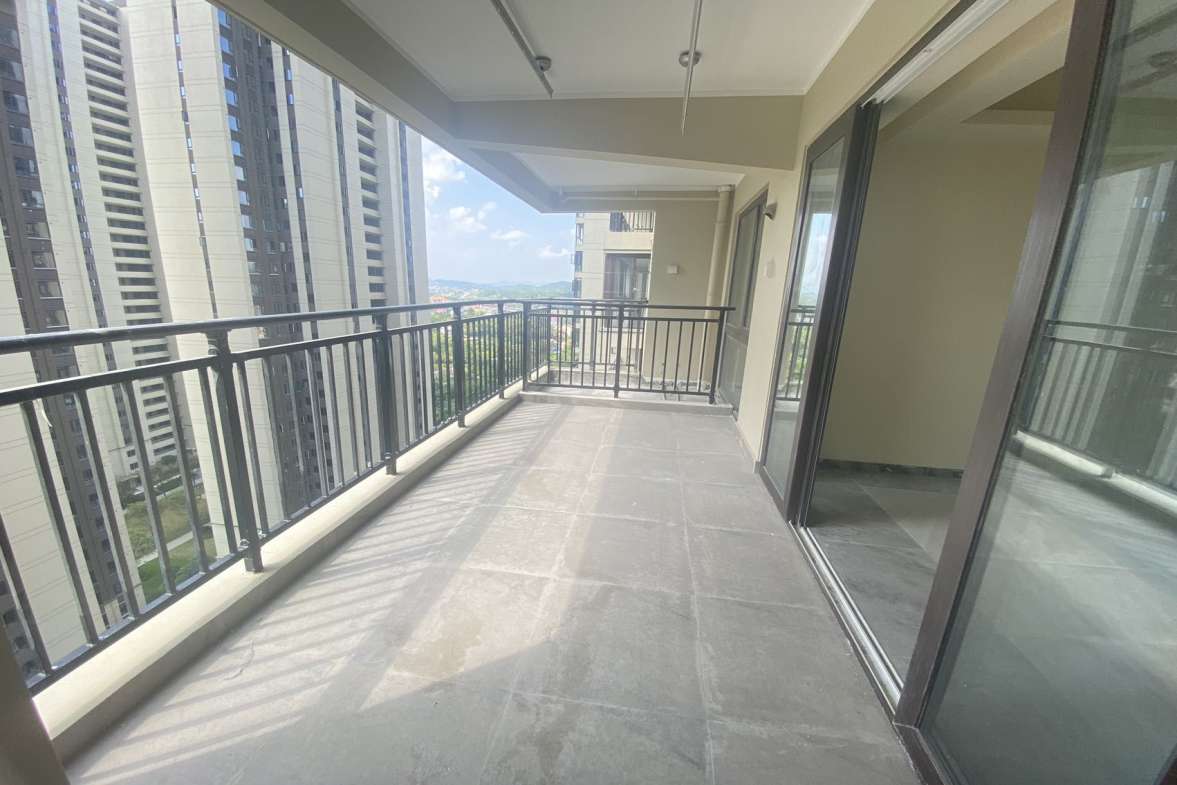 碧桂园翘楚棠  3室2厅4卫    1800.0元/月室内图