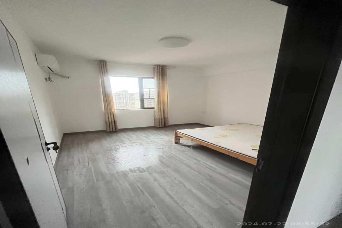 中建江湾壹号  4室2厅2卫   2600.00元/月室内图