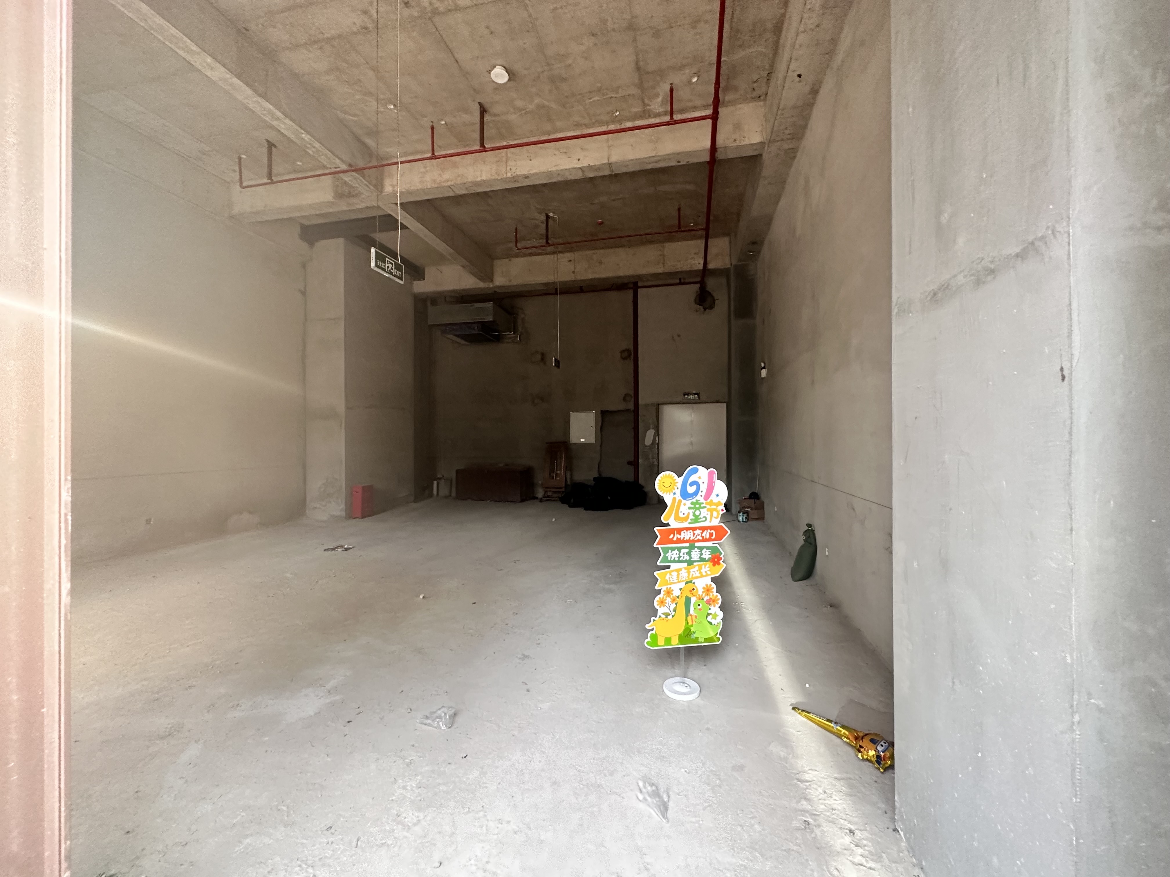 海航豪庭南苑   228.53㎡      18000.0元/月