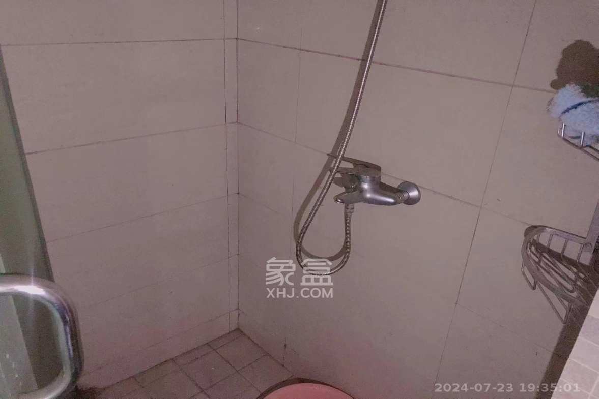 铂宫  1室1厅1卫   2500.00元/月室内图