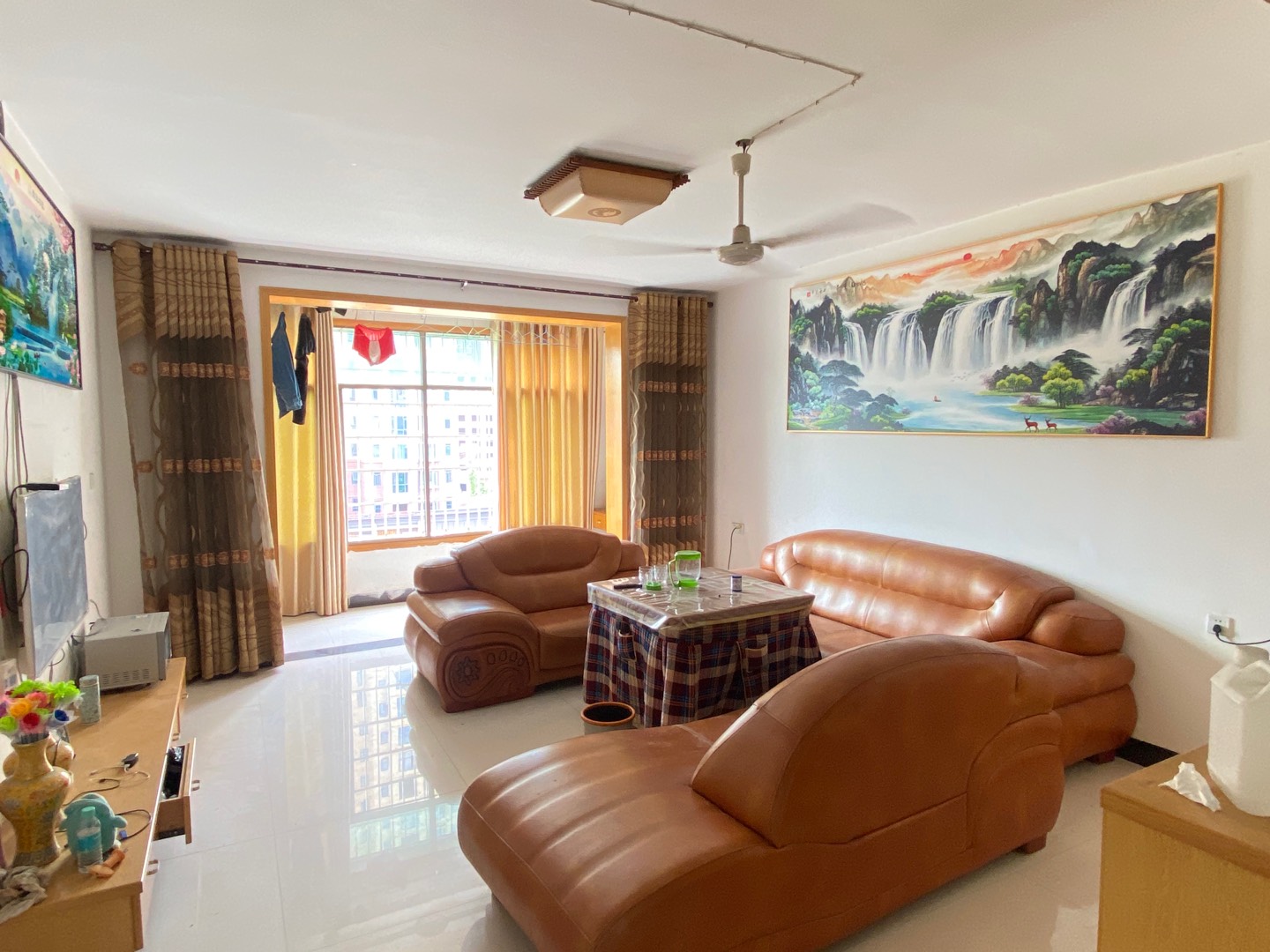 君怡家园  3室2厅2卫    55.0万