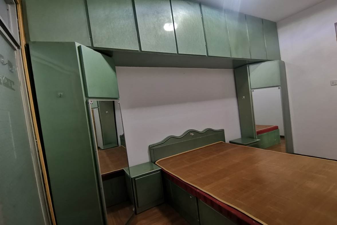 石马路医药公司家属楼  3室1厅1卫    39.8万客厅