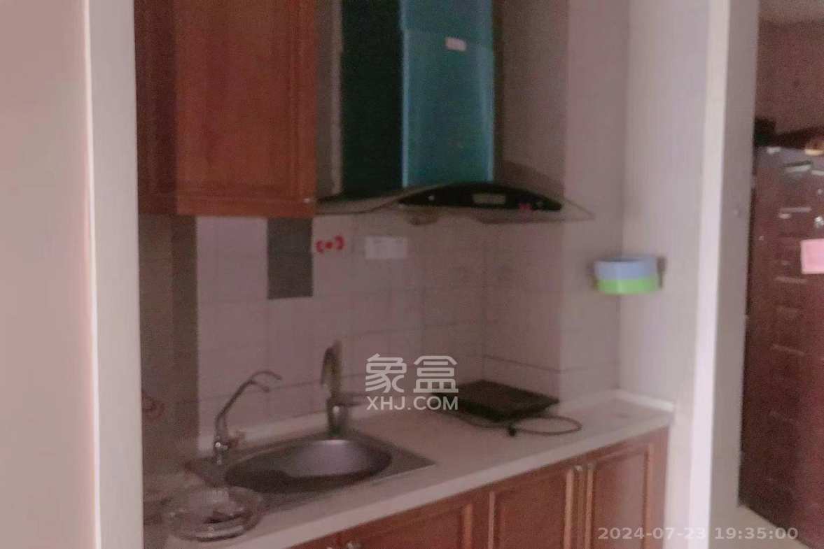铂宫  1室1厅1卫   2500.00元/月室内图