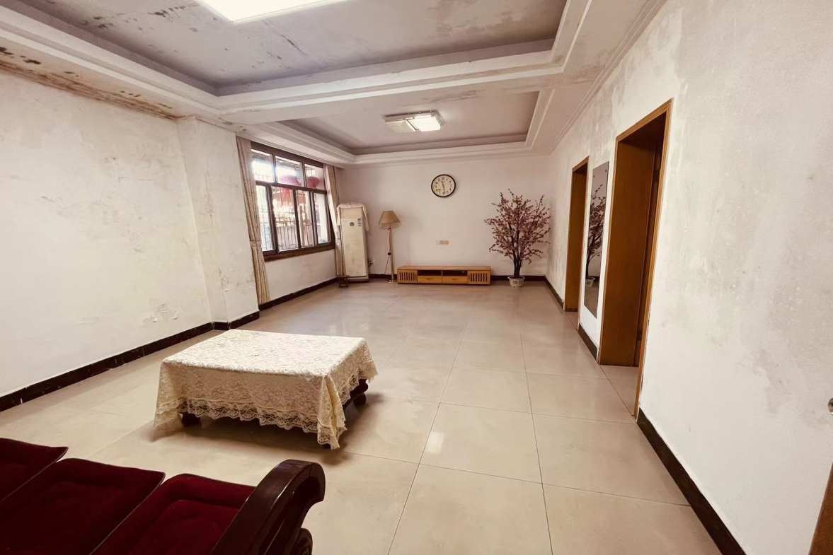 会龙山社区  3室2厅2卫   1200.00元/月室内图