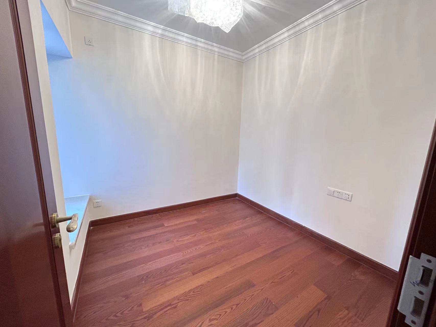 恒大名都  3室2厅2卫    49.8万