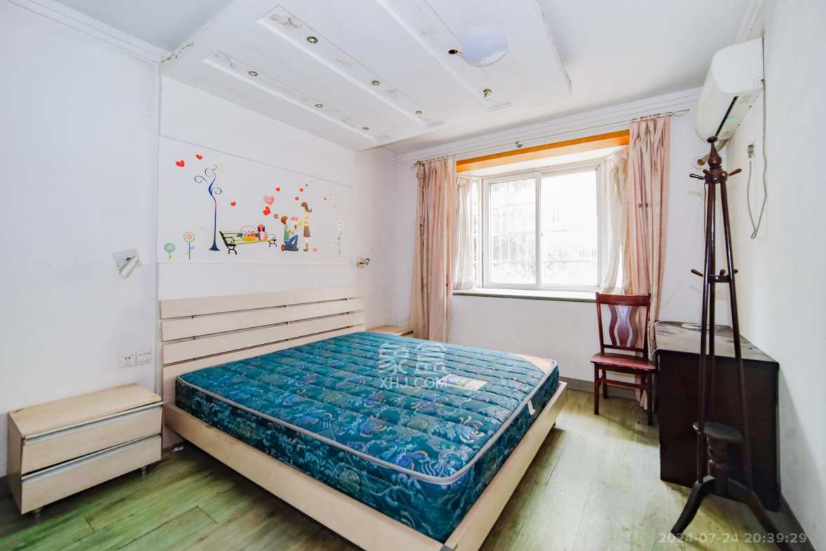 德馨园  3室2厅2卫   1800.00元/月室内图