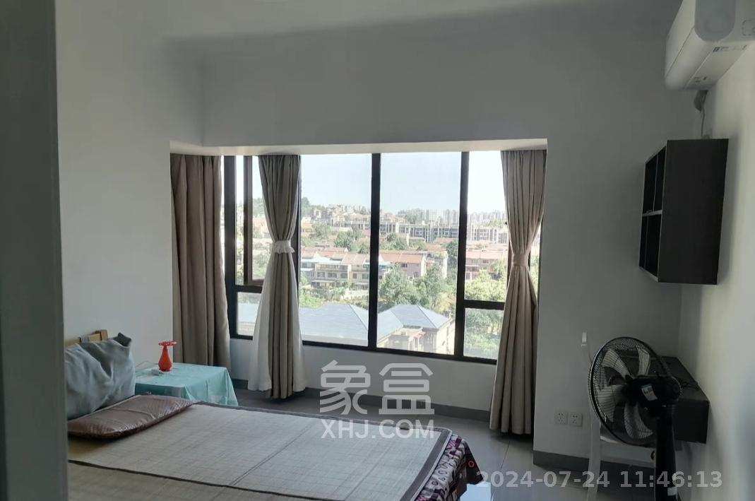 润和山水郡  4室2厅2卫   2600.00元/月室内图1