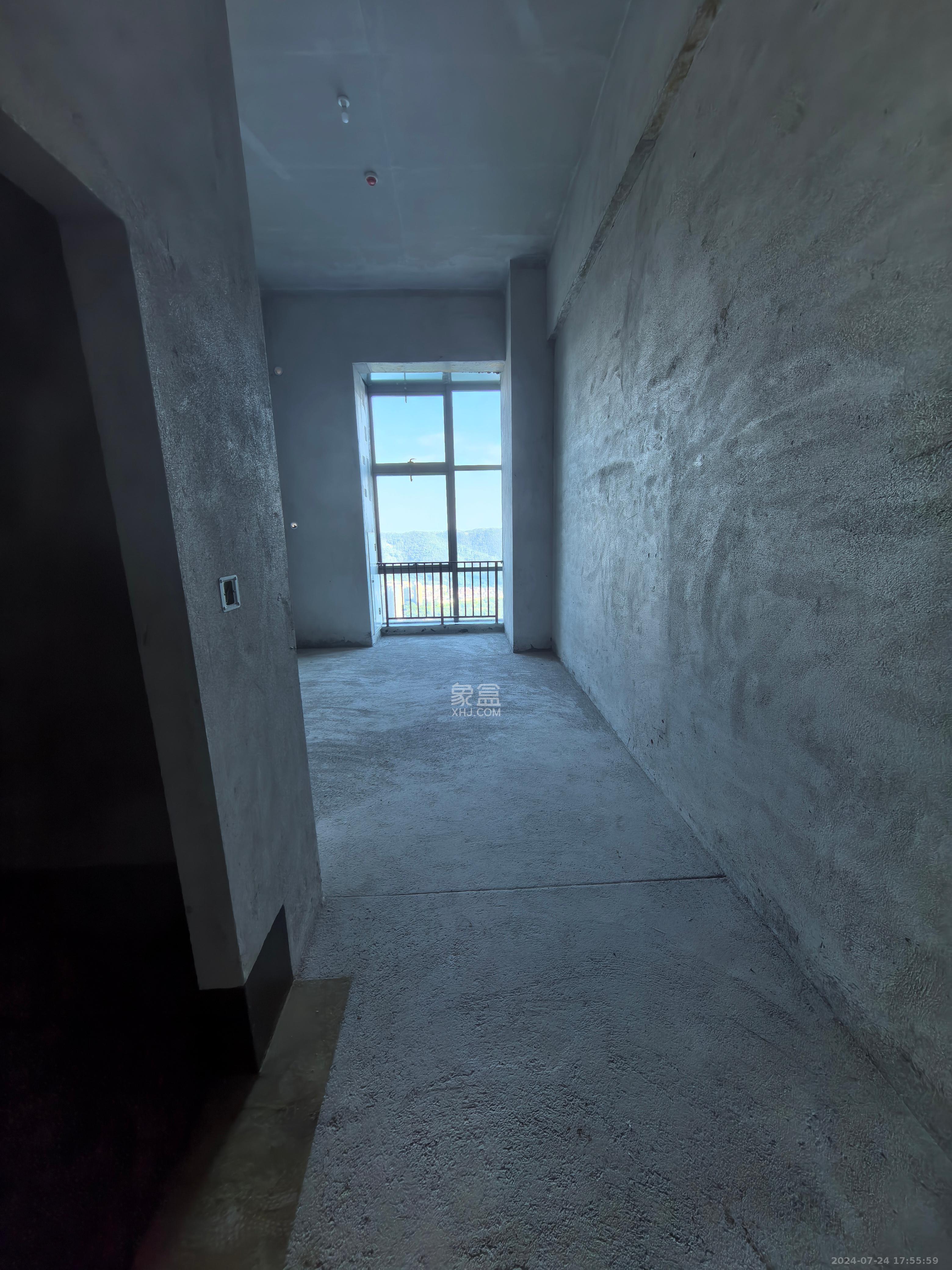 中建宝铂公馆  1室1厅1卫   2400.00元/月