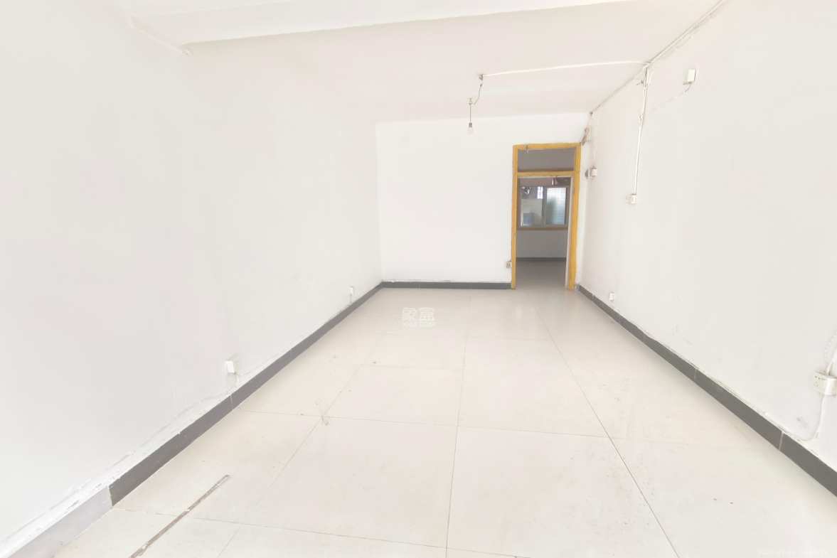 红旗社区  1室1厅1卫   2100.00元/月室内图