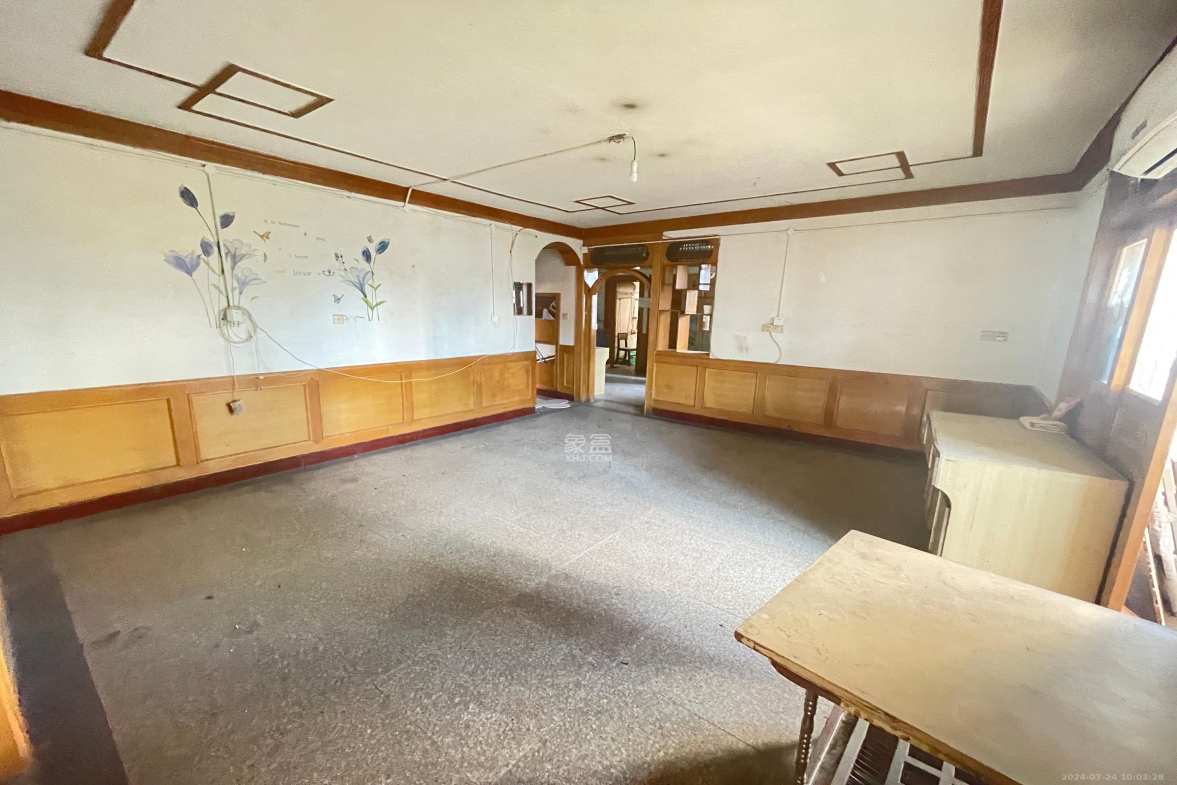 复兴街（陈家巷）散盘  3室2厅2卫   2400.00元/月室内图1
