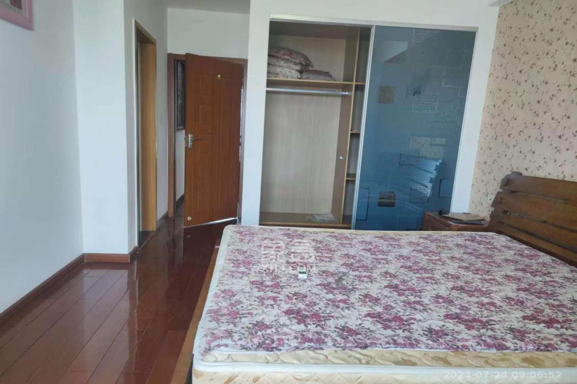 梦网景园  3室2厅1卫   3300.00元/月室内图