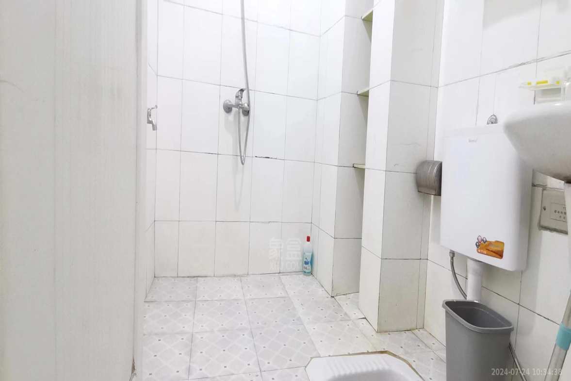 胜马可  1室1厅1卫   1300.00元/月室内图