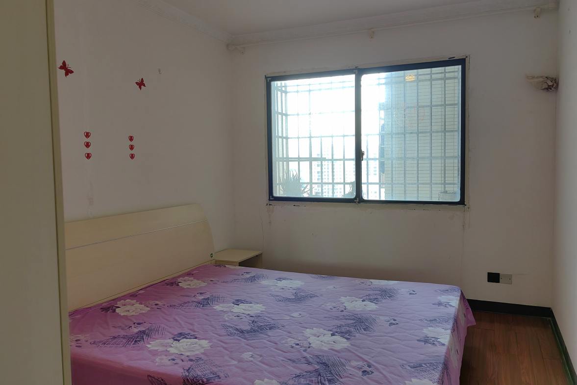 弘星大厦  3室2厅2卫    1500.0元/月室内图