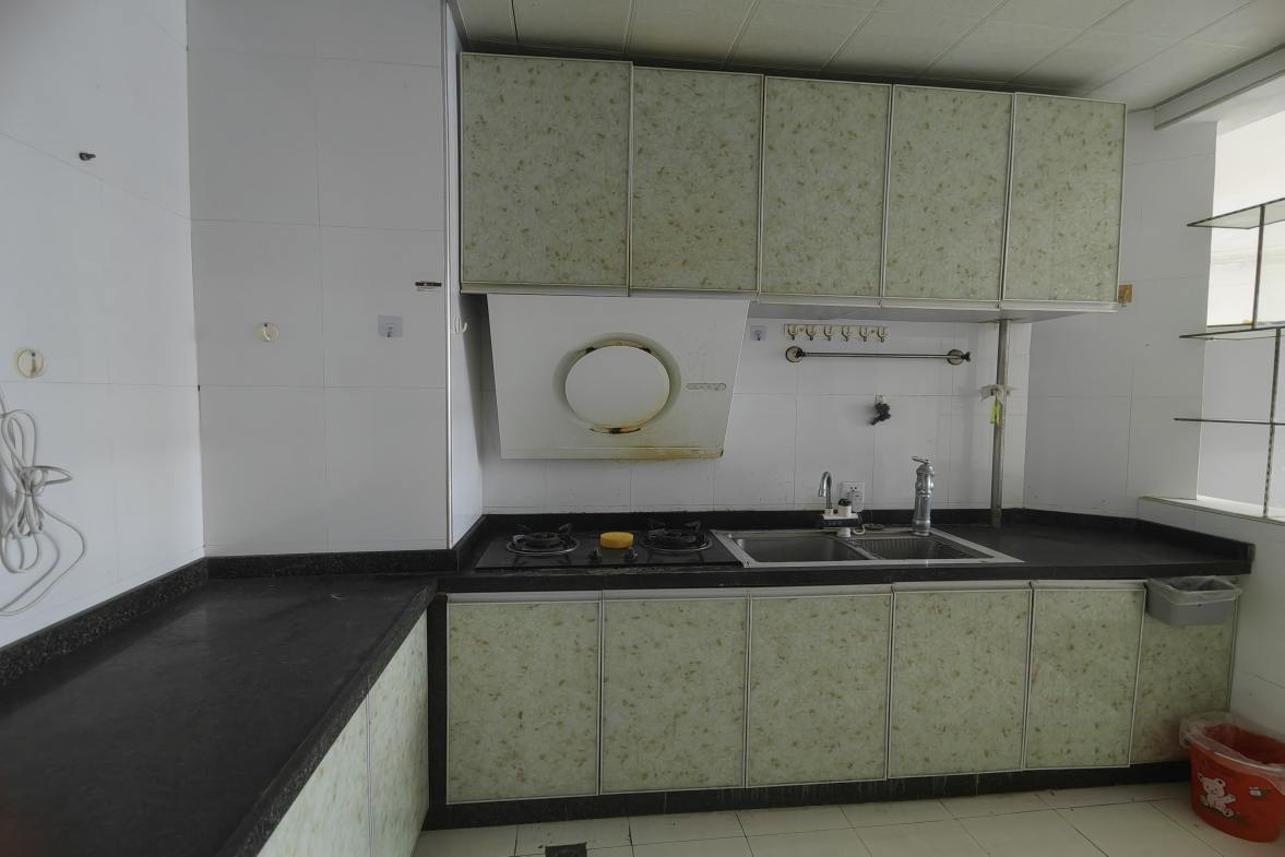 弘星大厦  3室2厅2卫    1500.0元/月室内图