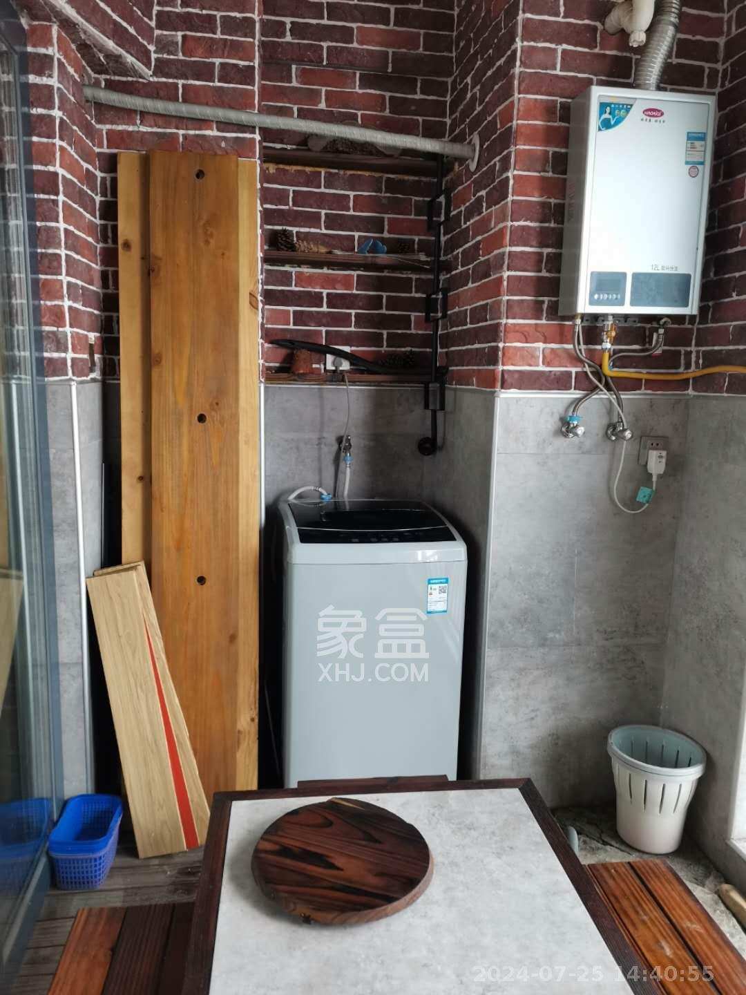 山水湾  1室1厅1卫    1300.0元/月室内图
