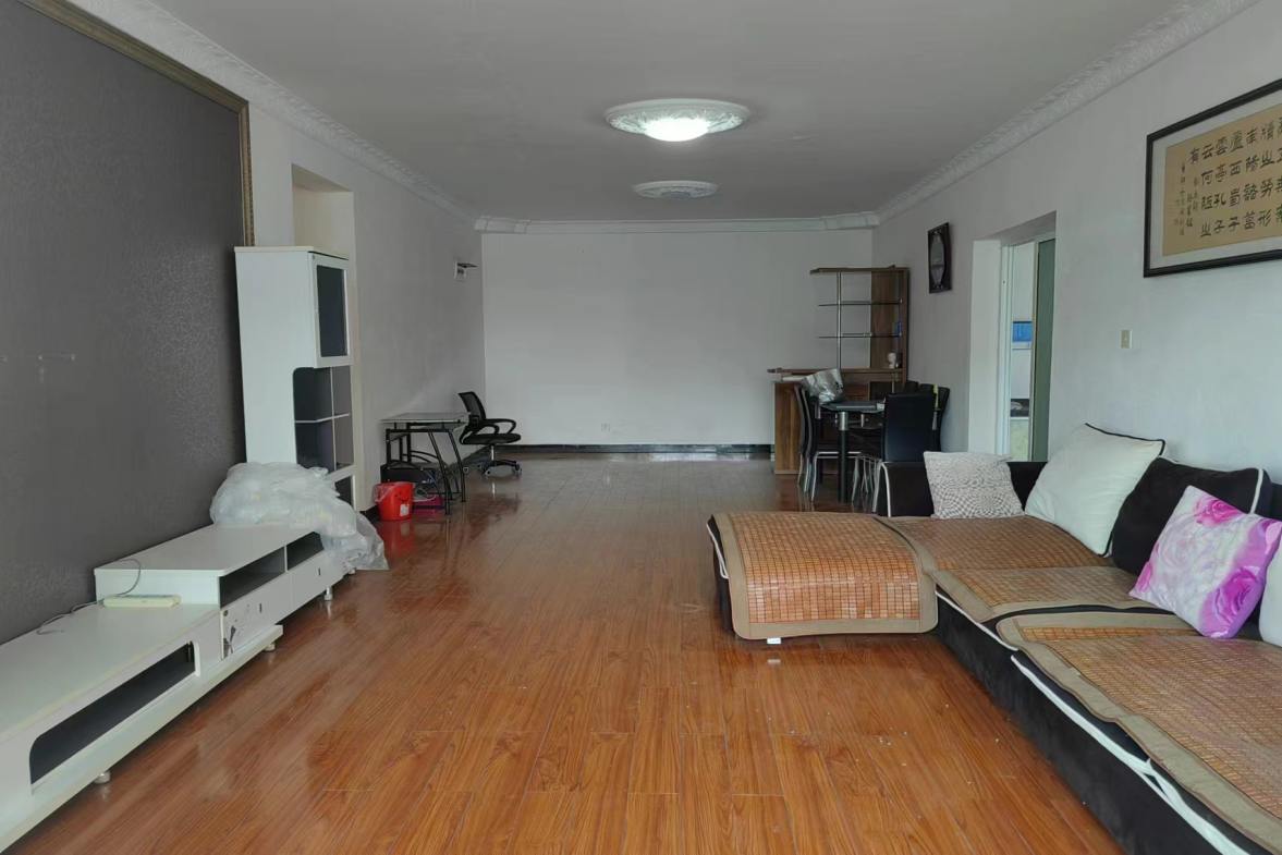 弘星大厦  3室2厅2卫    1500.0元/月室内图1