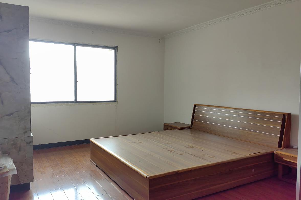 弘星大厦  3室2厅2卫    1500.0元/月室内图