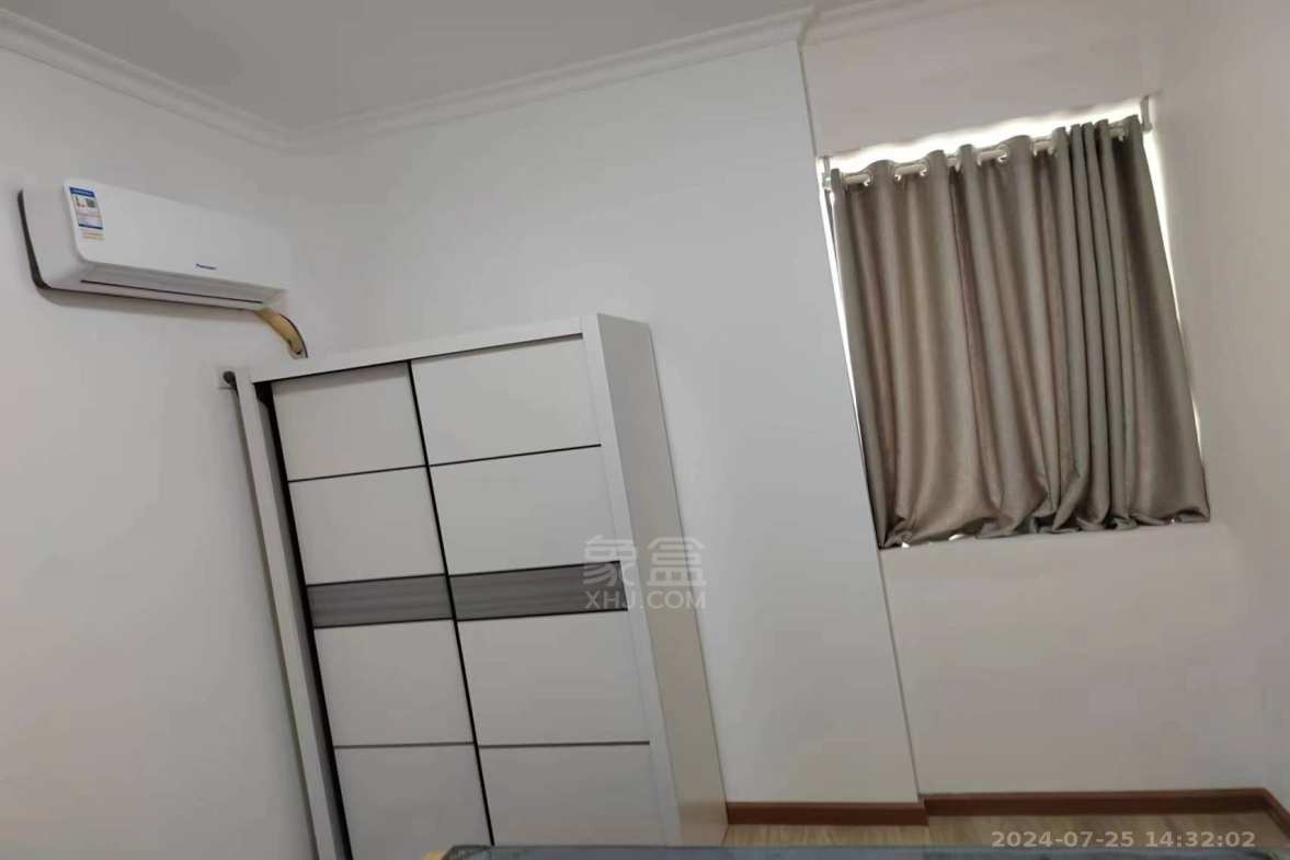 东城商业广场（东成）  1室1厅1卫    1500.0元/月室内图