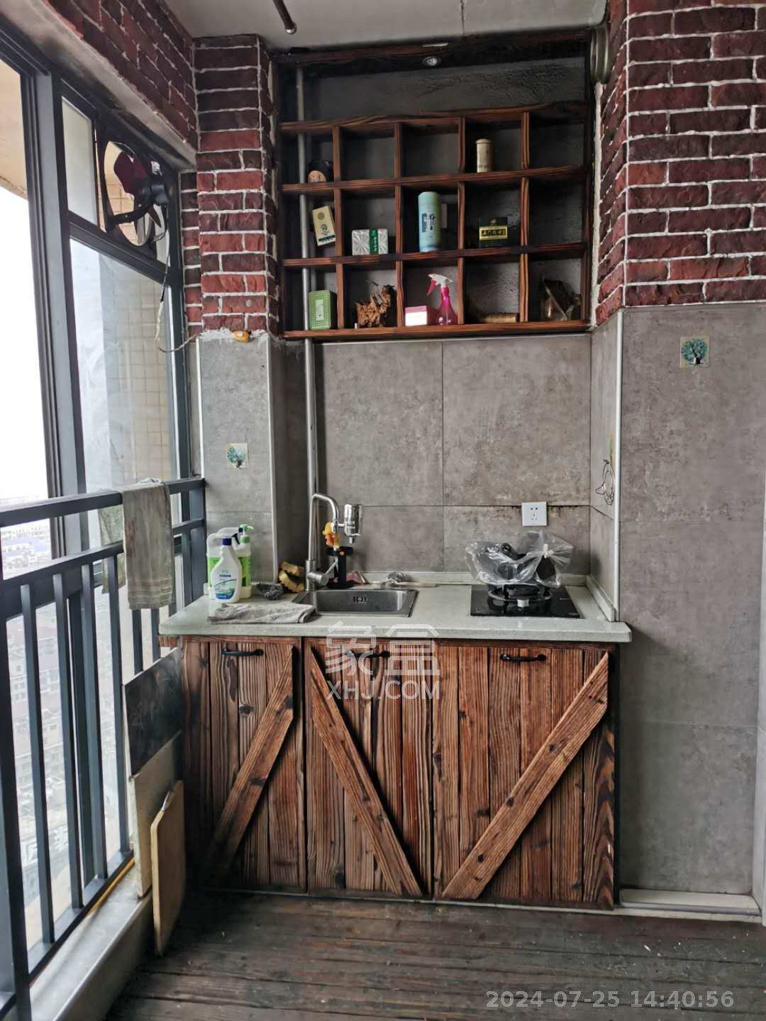 山水湾  1室1厅1卫    1300.0元/月室内图