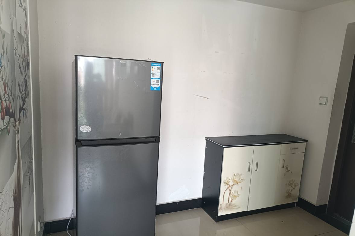 益秀园  2室2厅1卫   1500.00元/月室内图1