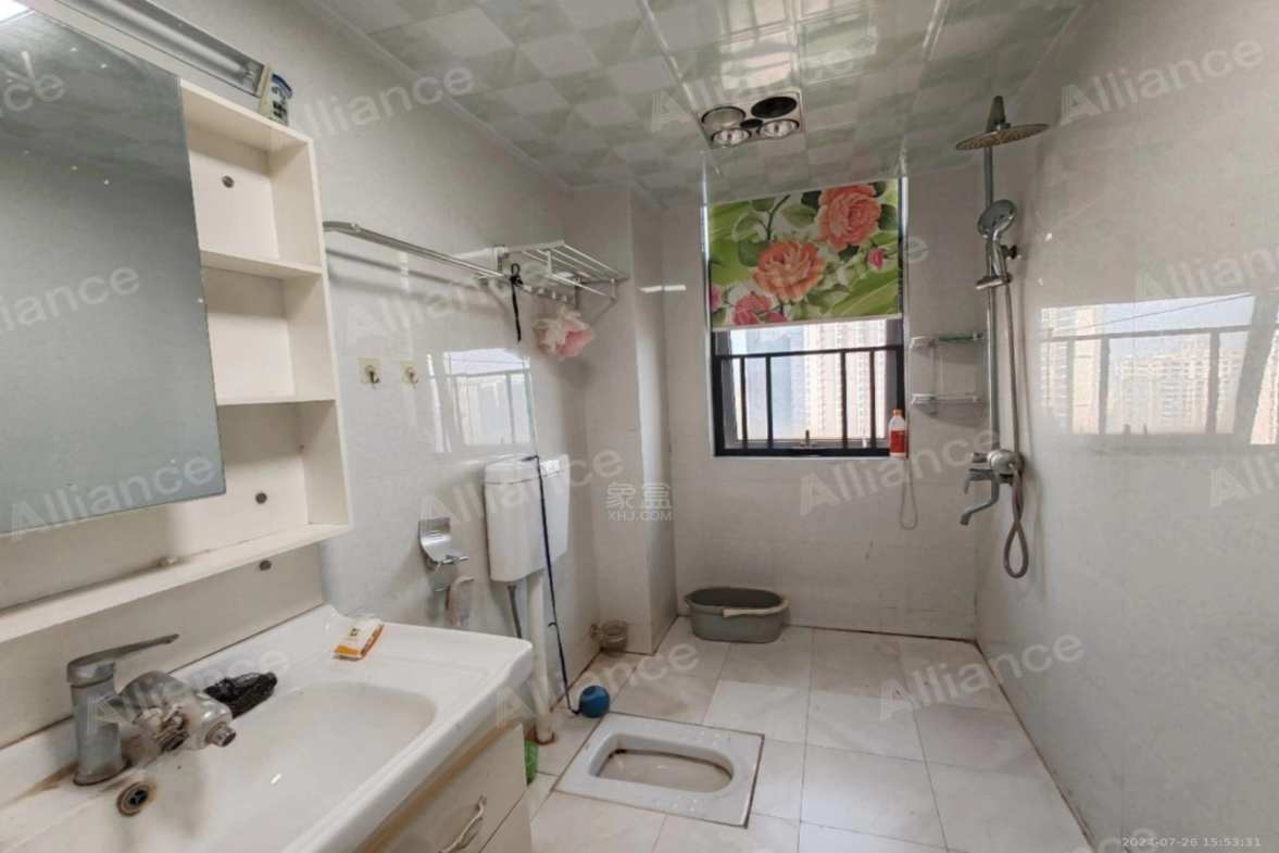 中建御山和苑  3室2厅1卫   2000.00元/月室内图