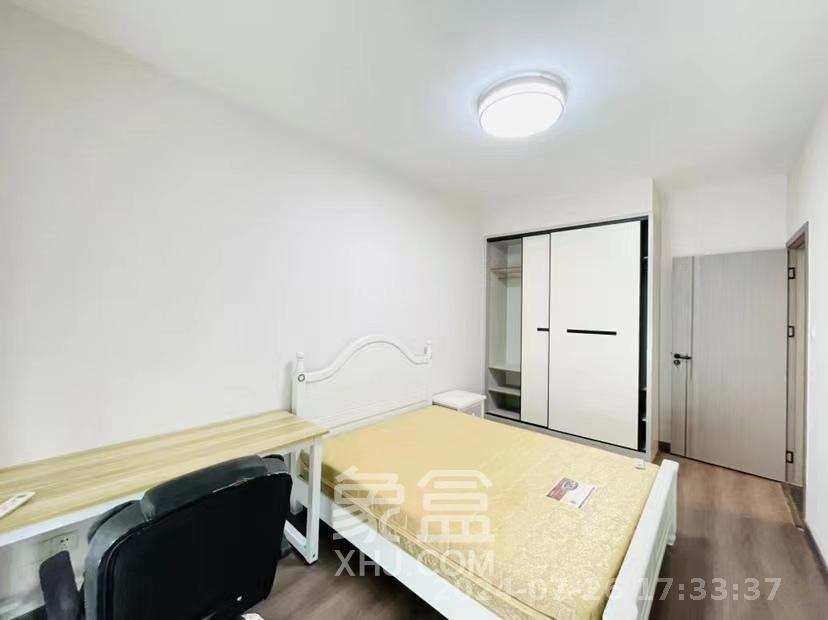 鸿景雅苑  3室2厅1卫    4200.0元/月室内图