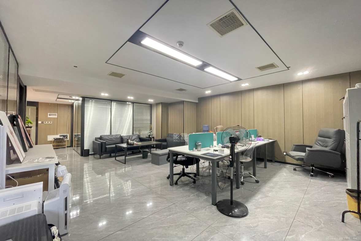 宇成朝阳广场  3室1厅1卫   12800.00元/月室内图