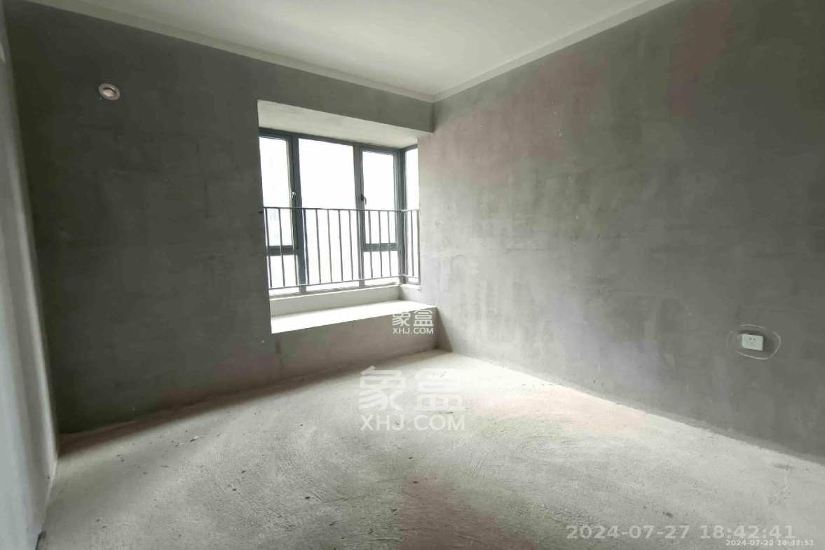 通用时代国际社区  4室2厅2卫    1200.0元/月室内图