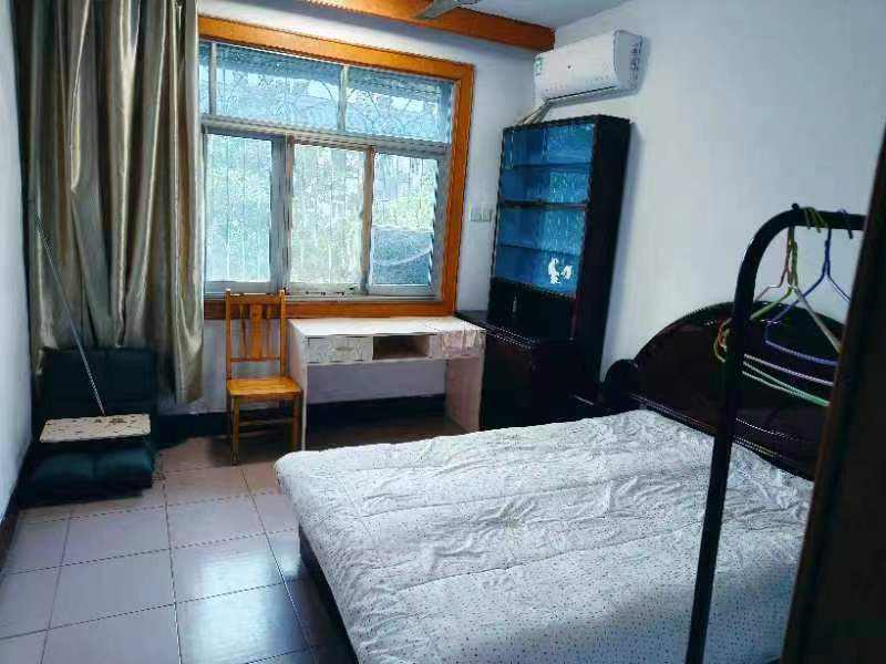 五义苑(人文师范学院家属楼内) 2室1厅1卫 800.0元/月 五义苑(人文师范学院家属楼内) 2室1厅1卫 800.0元/月室内图