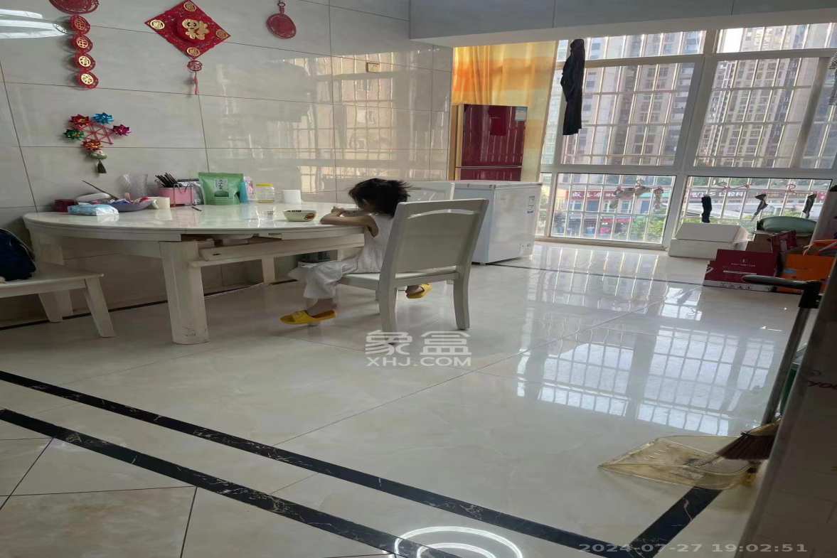 洋湖和园(福联嘉苑) 3室2厅2卫 3200.0元/月 洋湖和园(福联嘉苑) 3室2厅2卫 3200.0元/月室内图