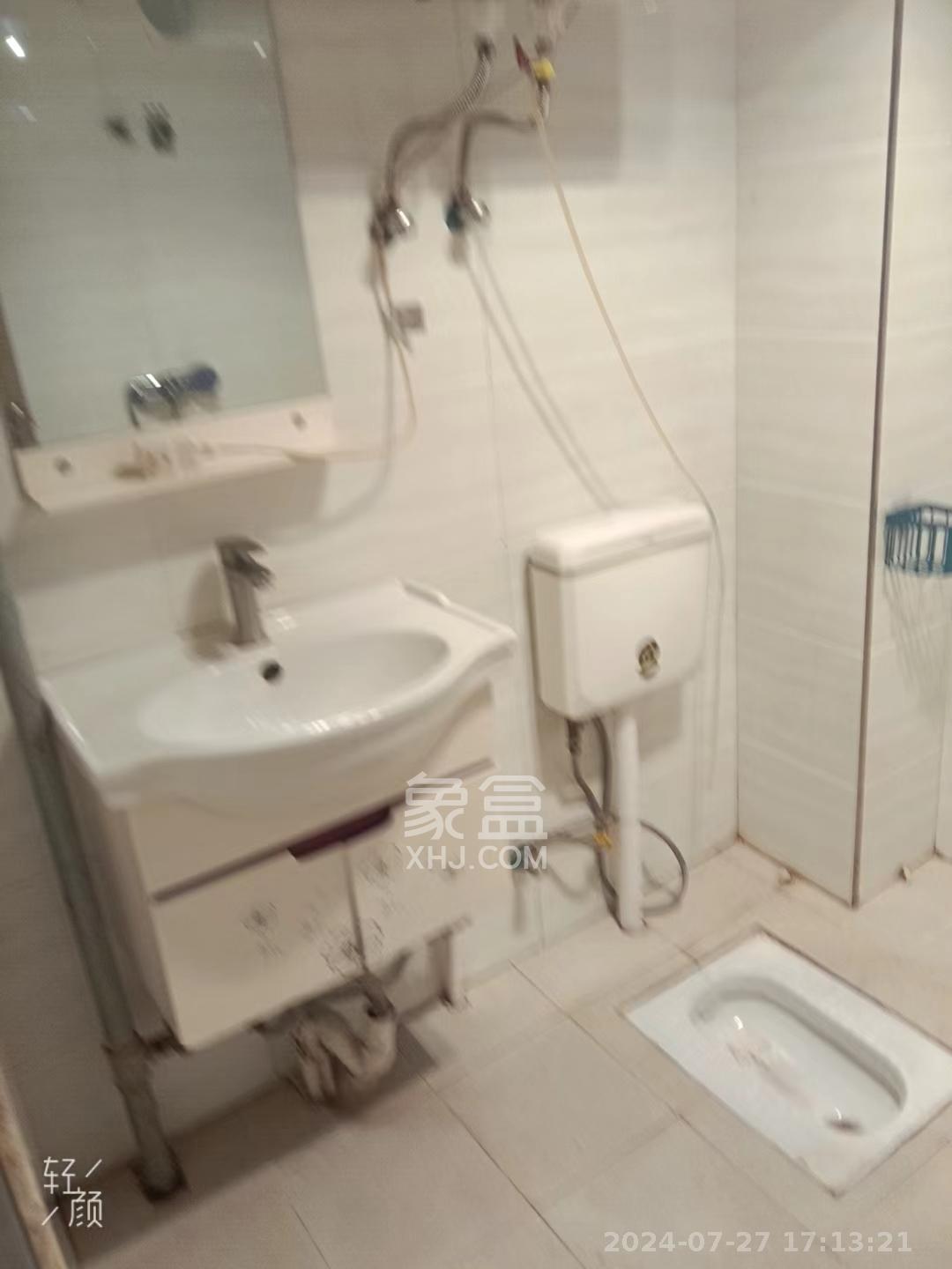 同鑫家园  1室1厅1卫    1600.0元/月